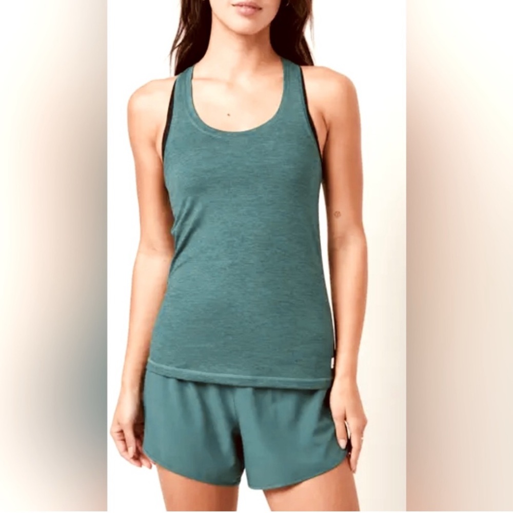 Vuori Small Lux Performance Razorback Tank Top- basically new!